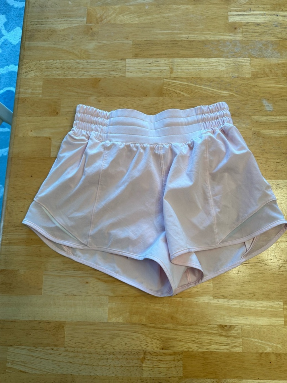 Lululemon hotty hot shorts size 4